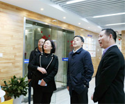 杭州钱塘新区管委会副主任李国梅一行来我司调研
